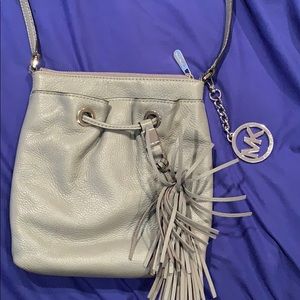 Michael kors cross body purse